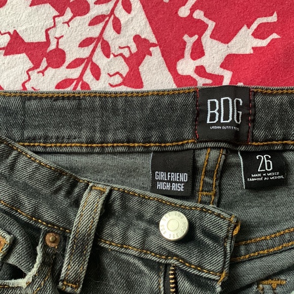 BDG Girlfriend High Rise Sz 26 Black Wash Sz 4 Urban Outfitters UO Black Wash - Picture 5 of 7
